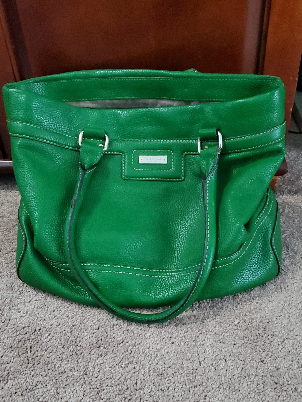VERY GOOD CONDITION!! KATE SPADE. Green, STURDY/THICK pebble Leather. LARGE BAG.